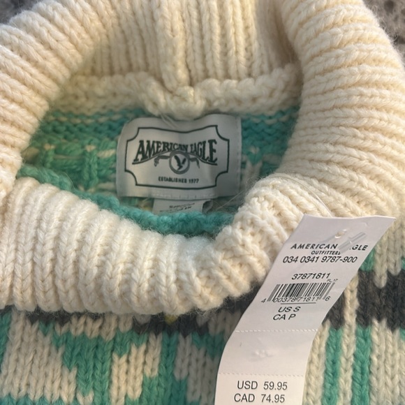 3 Women’s Fair Isle Sweaters, NWT, 1 AE Size S, 2 Vera Moto, S/M, $35 for all - Picture 3 of 9